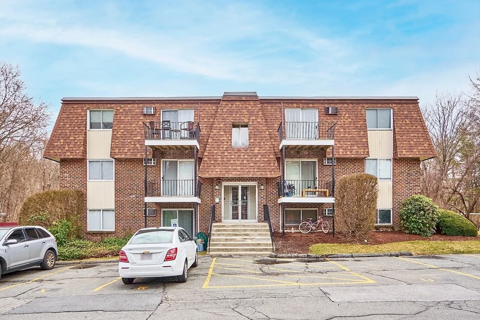 Unit for sale at 98 Pemberton St, Dracut, MA 01826