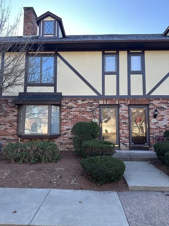 Unit for sale at 10 Mansion Woods Dr, Agawam, MA 01001