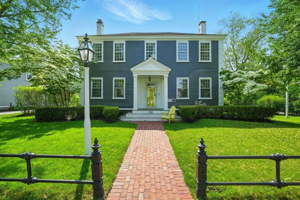Unit for sale at 338 Washington St, Duxbury, MA 02332