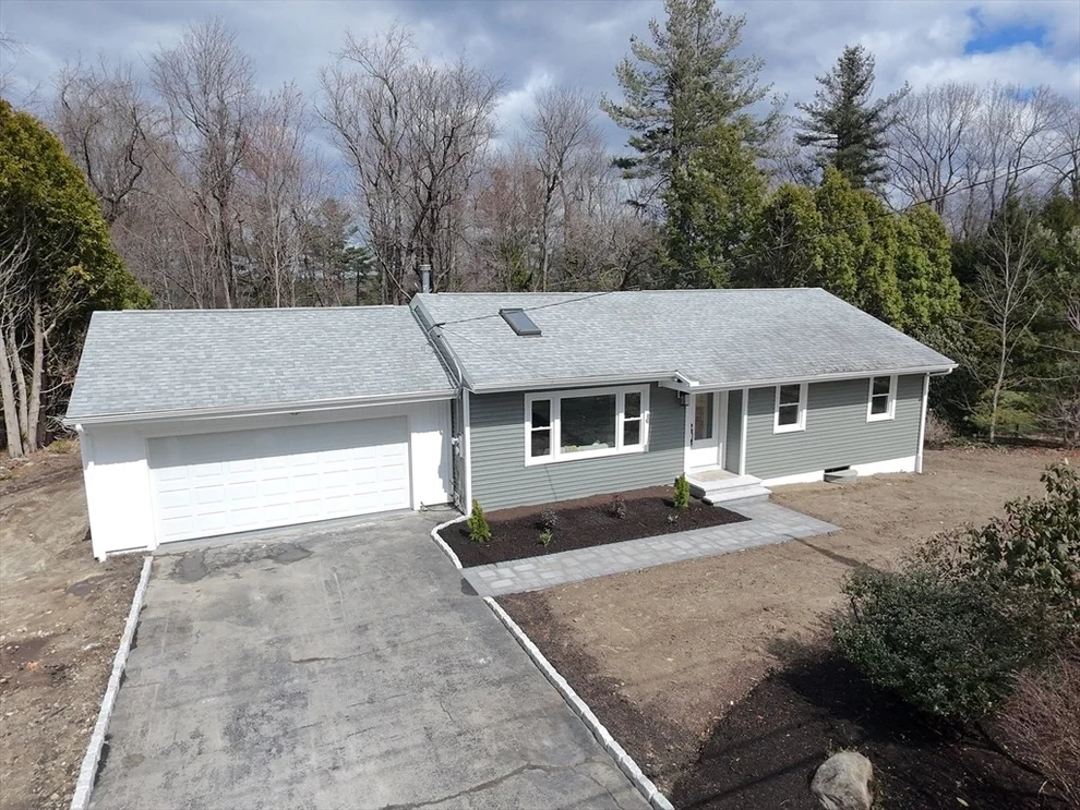 Unit for sale at 5 Avery Heights Dr, Holden, MA 01520
