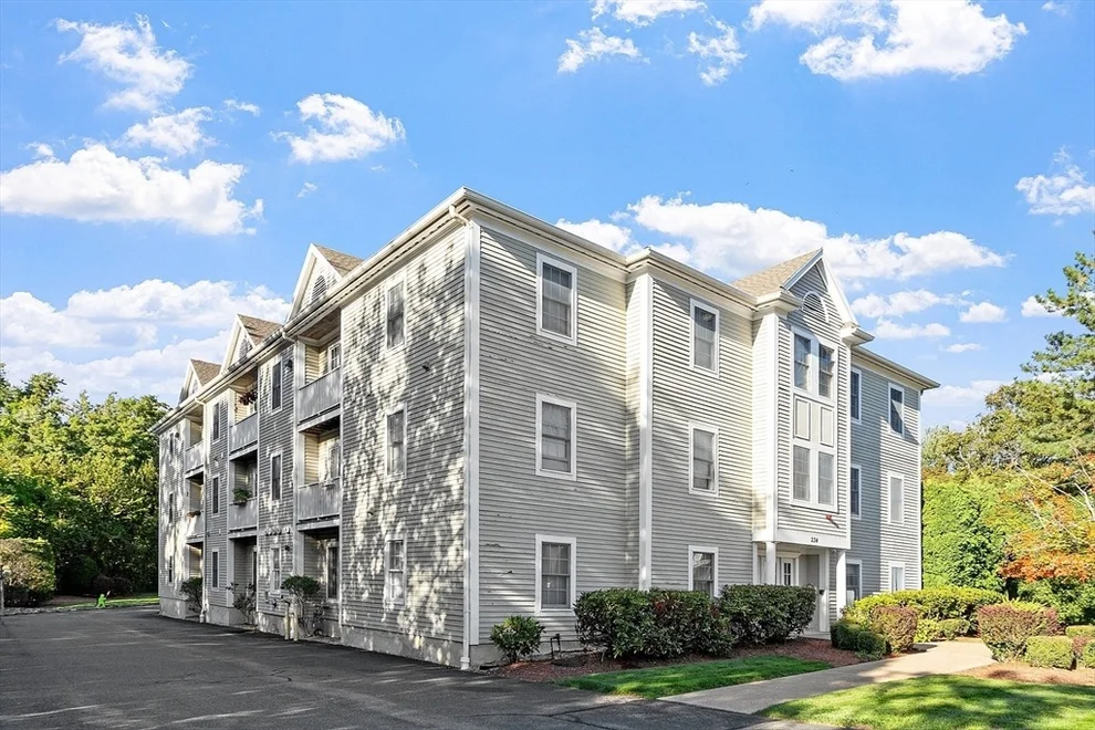 Unit for sale at 234 Water Street, Wakefield, MA 01880