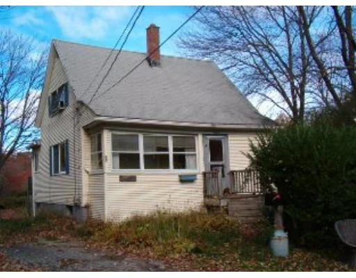 Unit for sale at 11 Southbridge Street Ct, Auburn, MA 01501