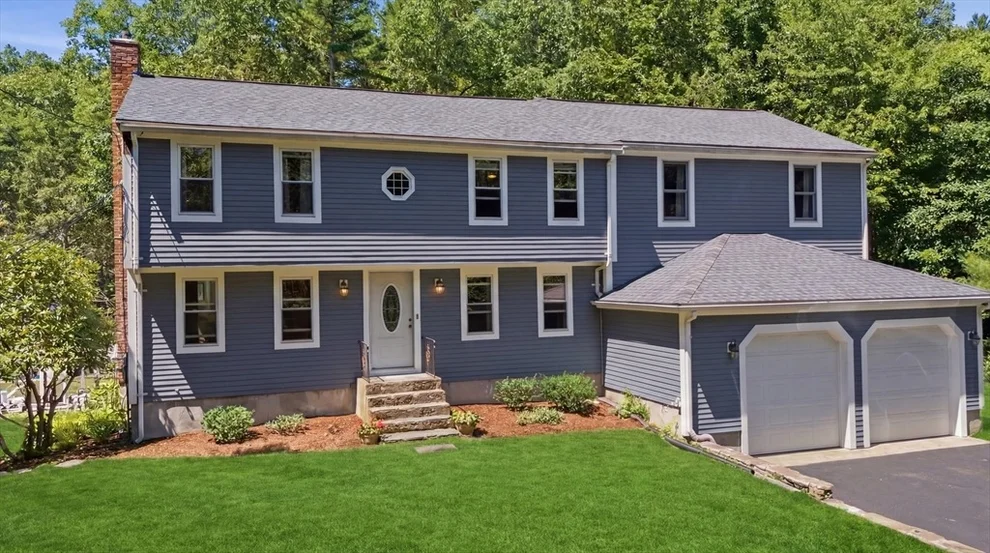 Unit for sale at 930 Union St, Duxbury, MA 02332