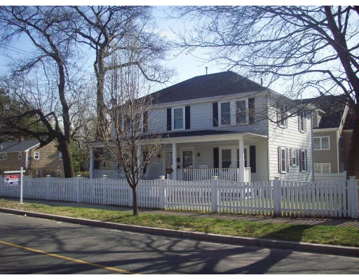 Unit for sale at 119-121 Loring Ave, Winchester, MA 01890