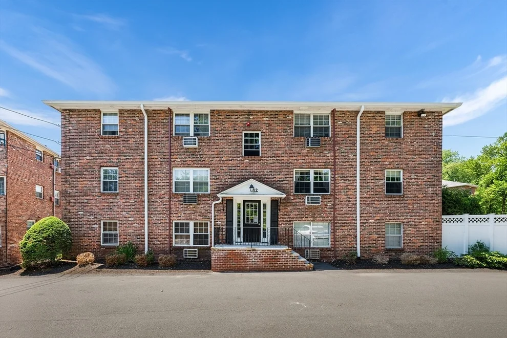 Unit for sale at 12 Colonial Village Dr, Arlington, MA 02474
