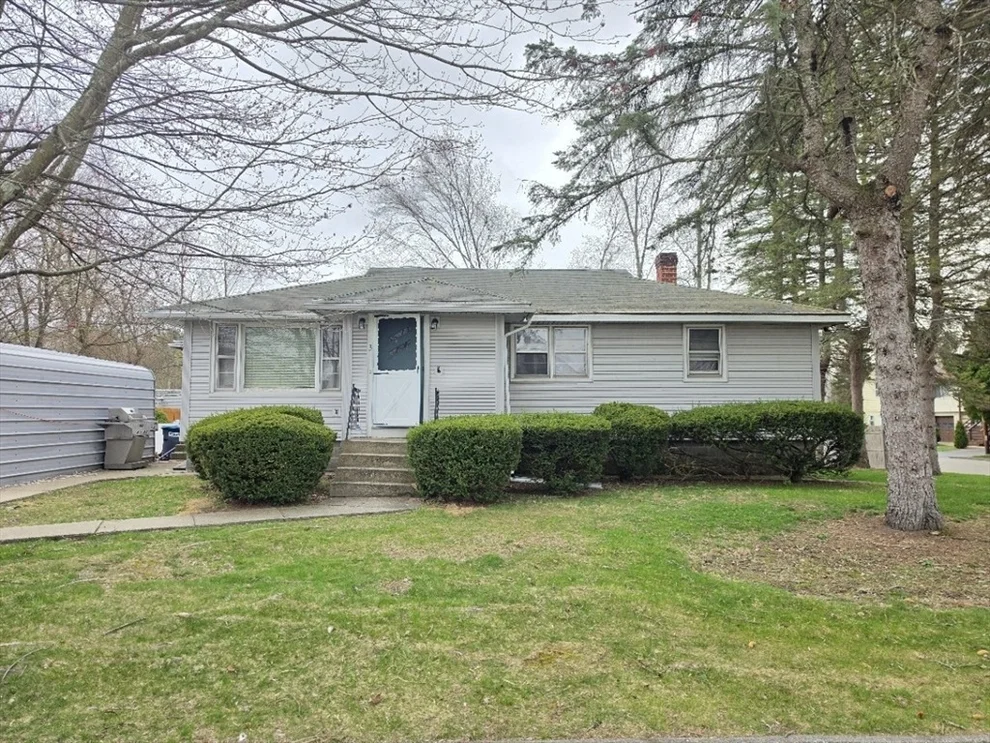 Unit for sale at 3 Hampton, Worcester, MA 01604
