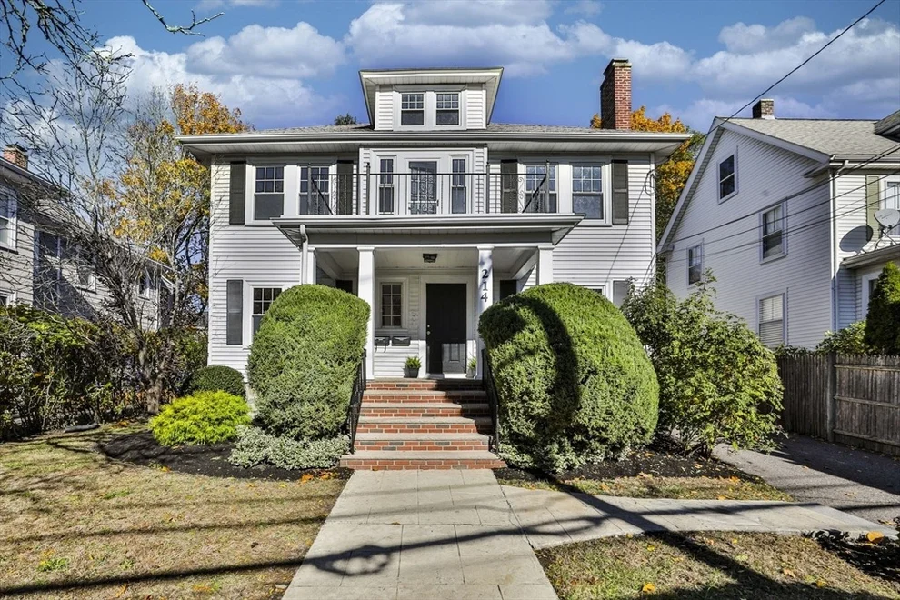 Unit for sale at 214 Brook Rd, Milton, MA 02186