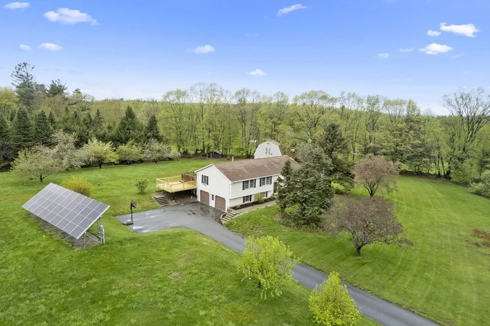 Unit for sale at 723 South Road, Templeton, MA 01468