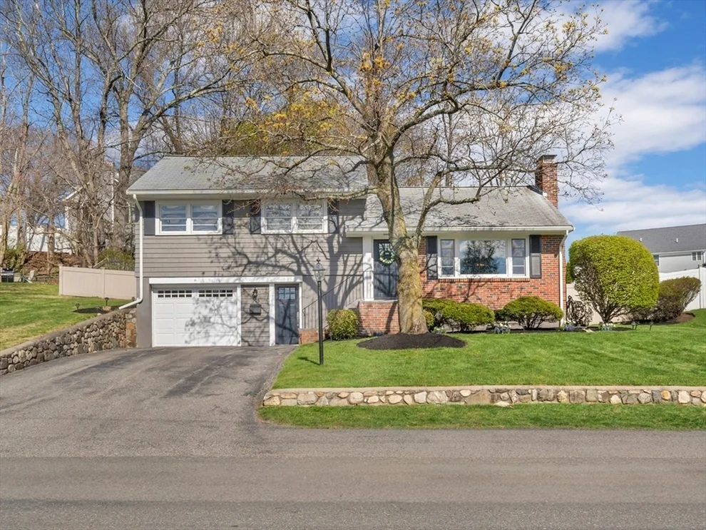 Unit for sale at 105 Macarthur Rd, Stoneham, MA 02180