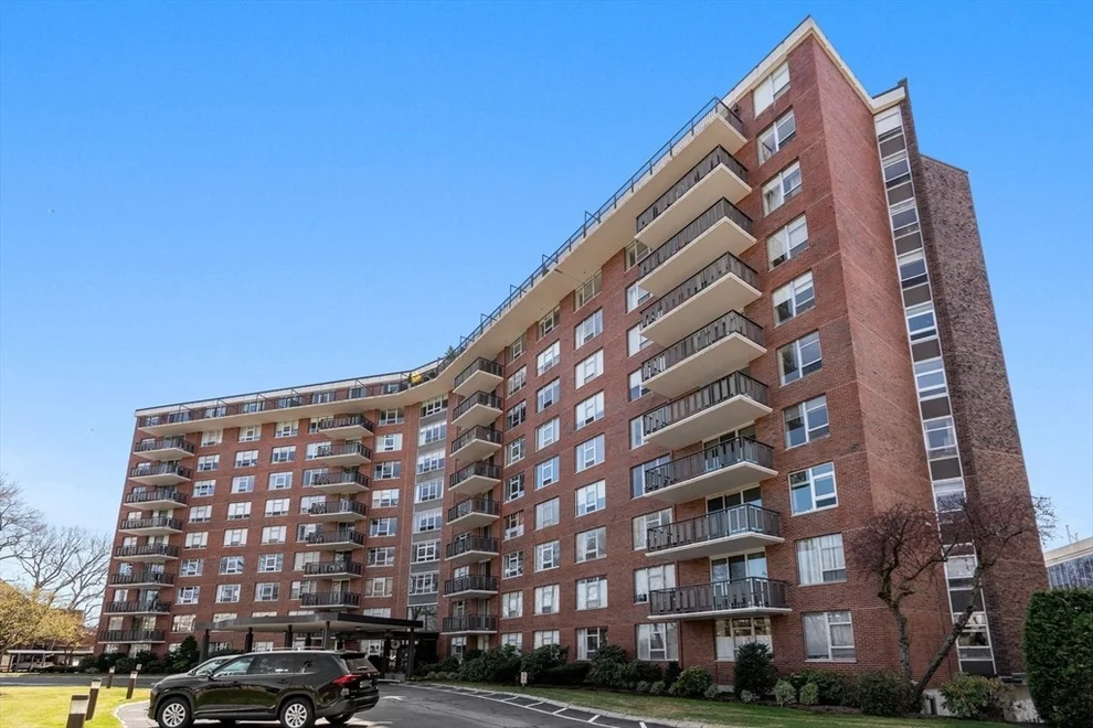 Unit for sale at 280 Boylston St, Newton, MA 02467