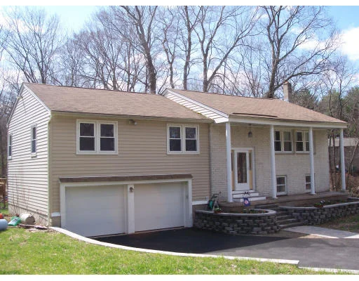 Unit for sale at 84 Hill St, Topsfield, MA 01983