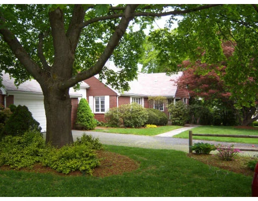 Unit for sale at 20 Dartmouth St, Winchester, MA 01890