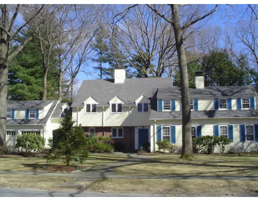 Unit for sale at 30 Whiting Rd, Wellesley, MA 02481