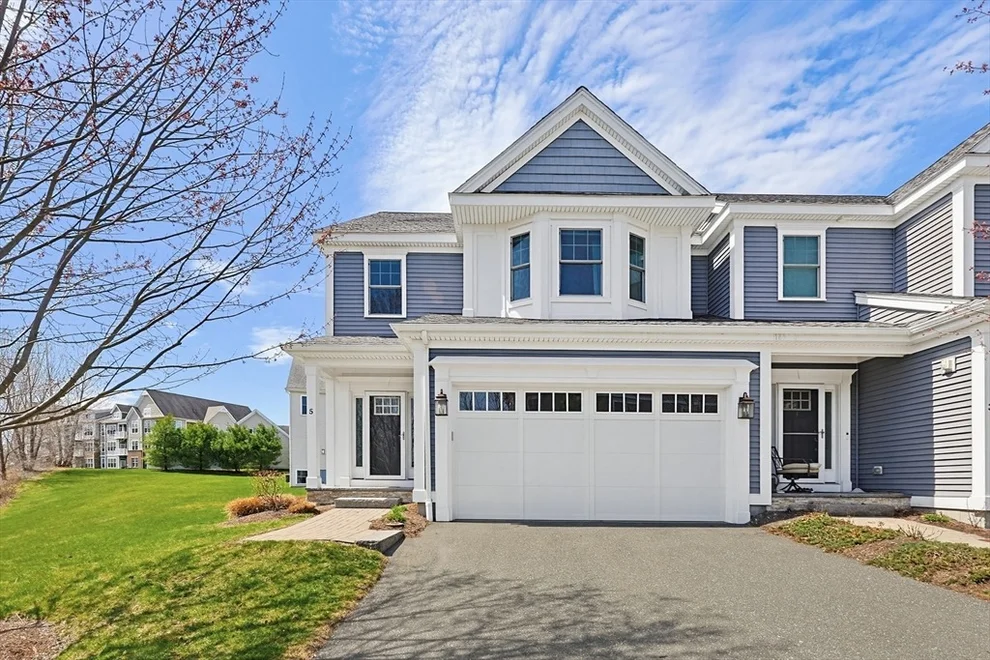 Unit for sale at 5 Green Ln, Framingham, MA 01701