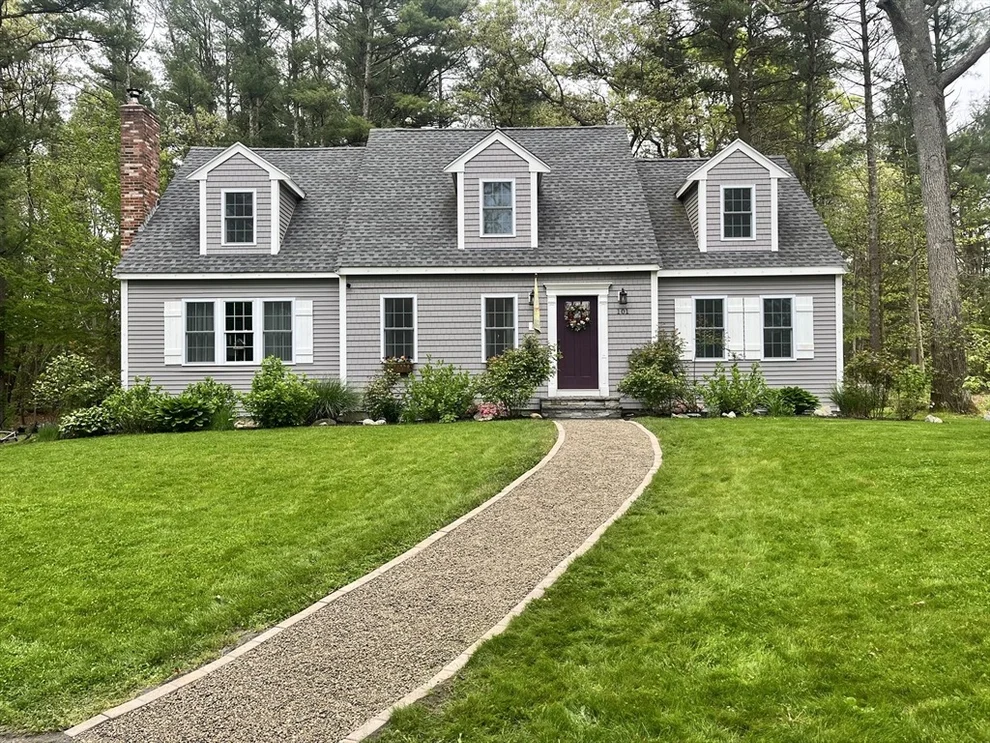 Unit for sale at 101 Titicut Rd, Raynham, MA 02767