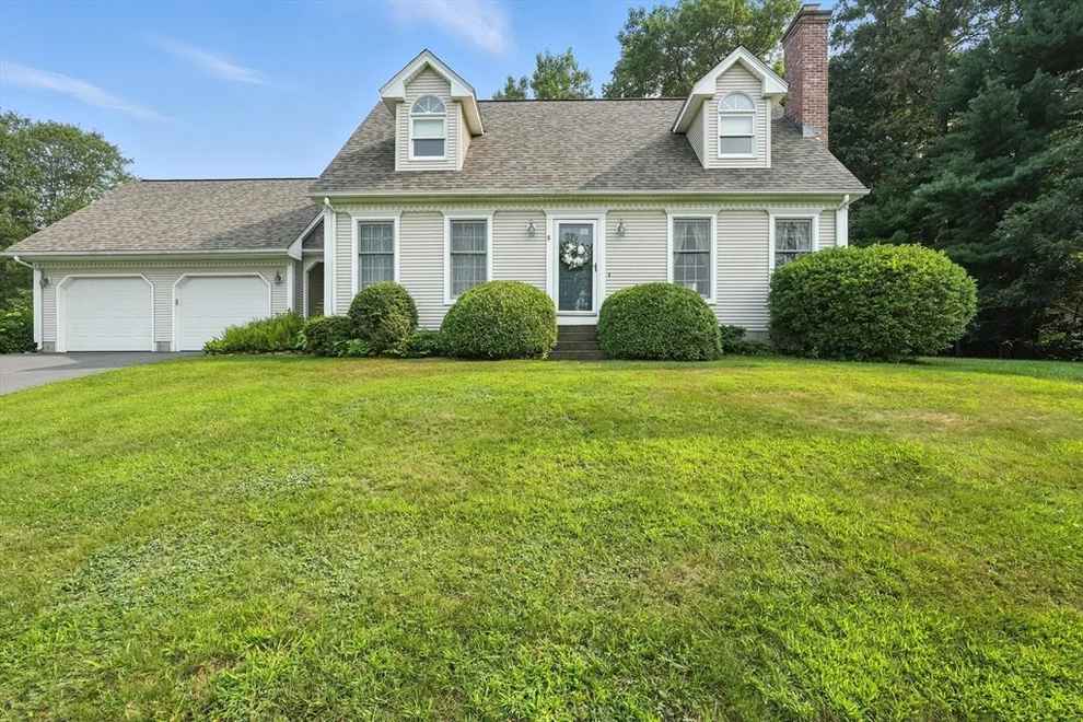 Unit for sale at 8 Woodland Ridge, Southwick, MA 01077