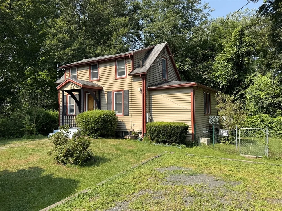 Unit for sale at 260-1/2 Davis St, Greenfield, MA 01301