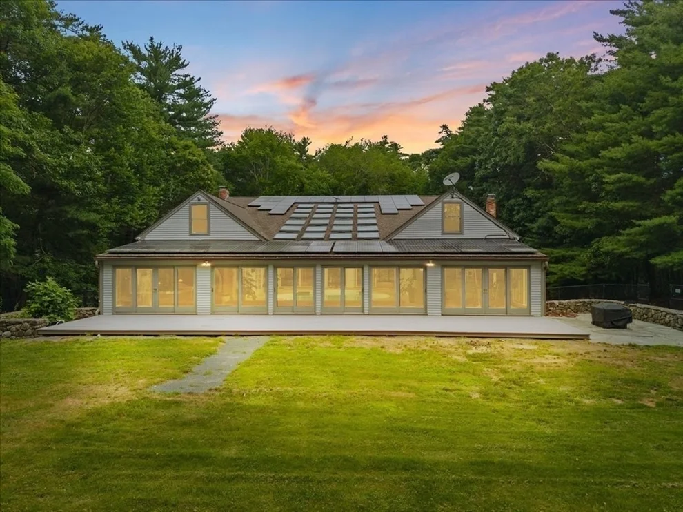 Unit for sale at 10 Kathy Ln, East Bridgewater, MA 02333