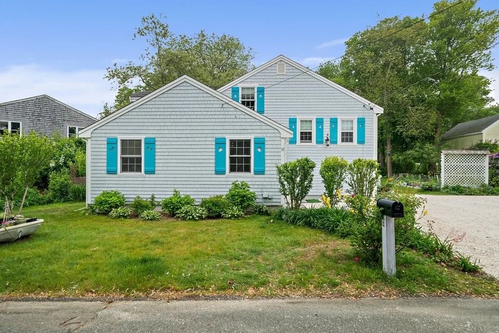 Unit for sale at 11 Brunswick St., Marshfield, MA 02050