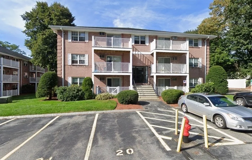 Unit for sale at 3 Kenmar Dr, Billerica, MA 01821