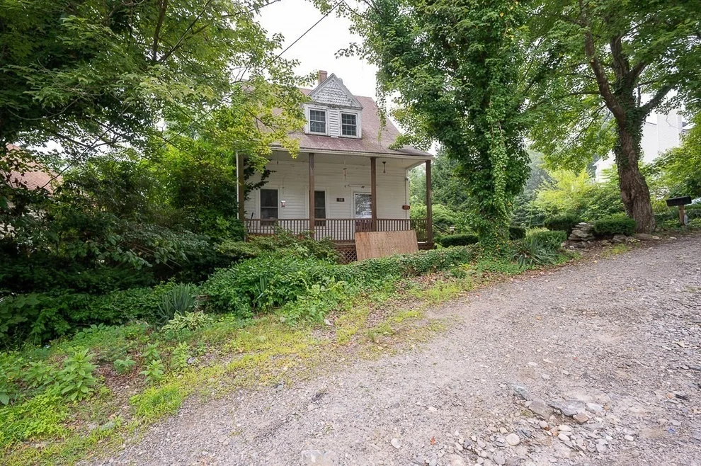 Unit for sale at 18 Baldwin St, Worcester, MA 01604