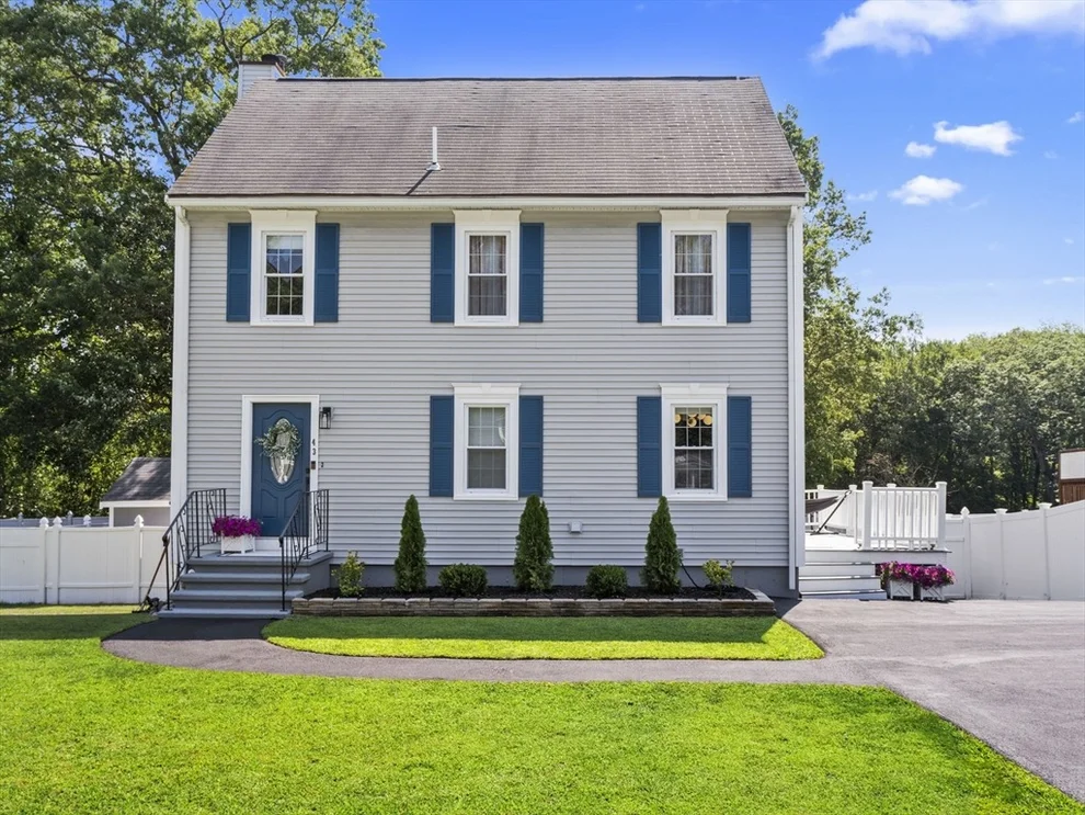 Unit for sale at 43 Oak Knoll Rd, Lowell, MA 01852