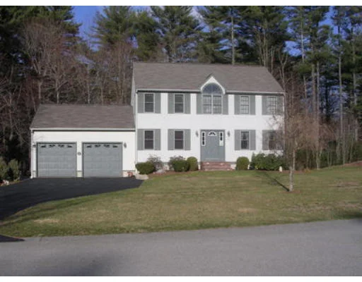 Unit for sale at 60 Harvest Wood Dr, Taunton, MA 02780