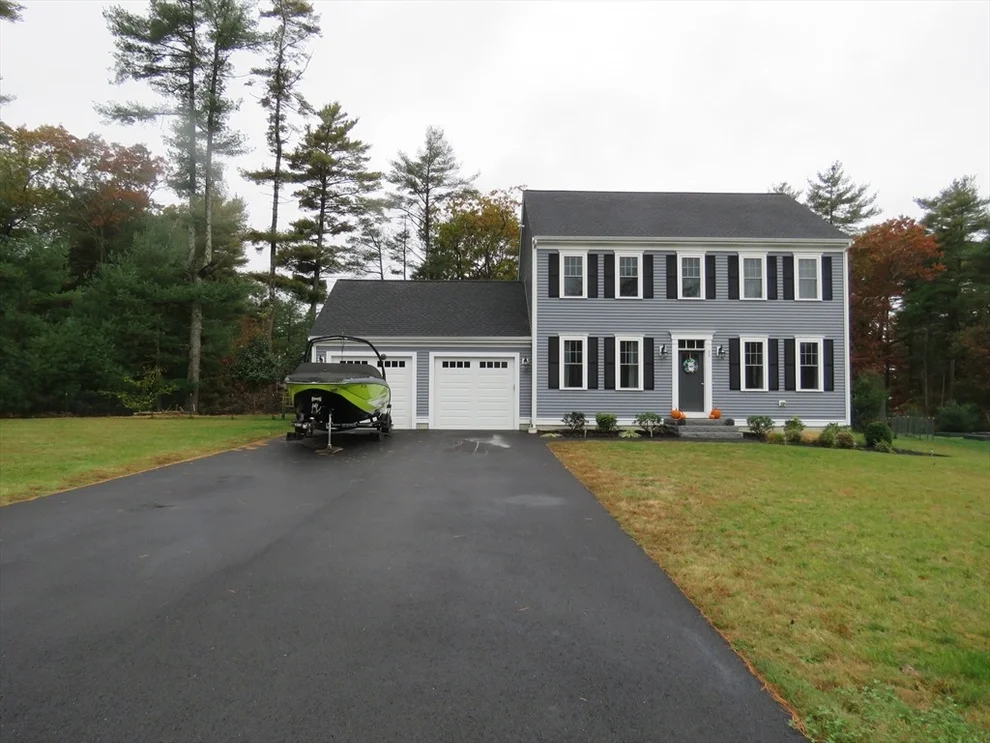 Unit for sale at 33 Cobblestone Ln, Middleboro, MA 02346