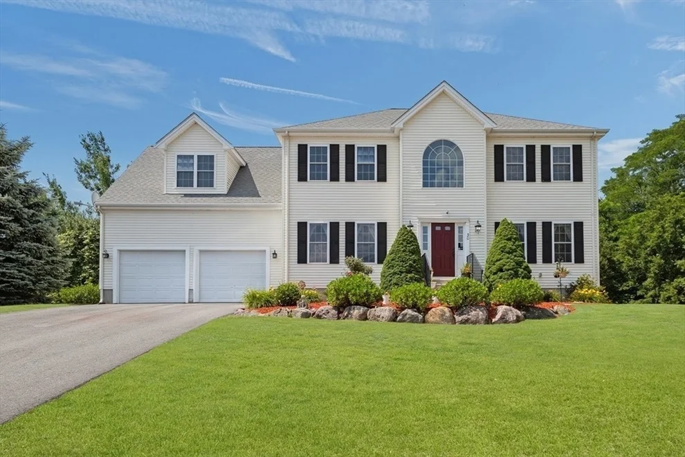 Unit for sale at 30 Willow Creek Dr, Attleboro, MA 02703
