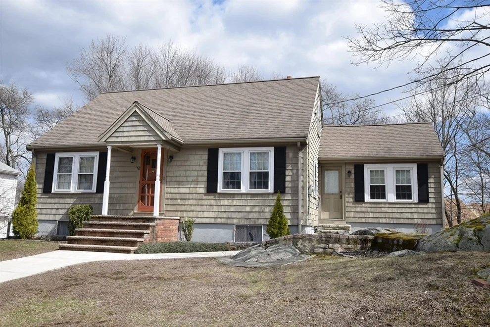 Unit for sale at 42 Herbert St, Wakefield, MA 01880