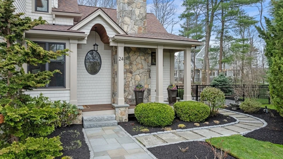 Unit for sale at 24 Whitehall Cir, Beverly, MA 01915