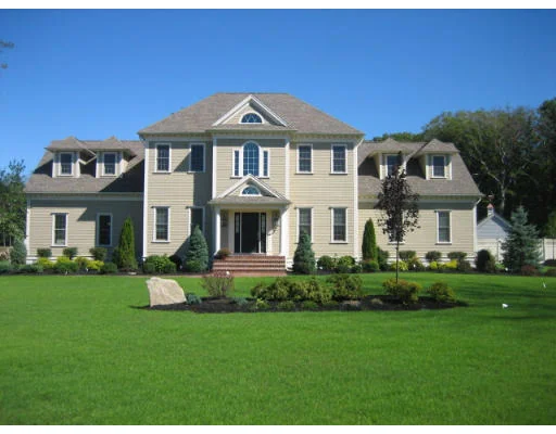 Unit for sale at 16 Henrys Lane, Norwell, MA 02061