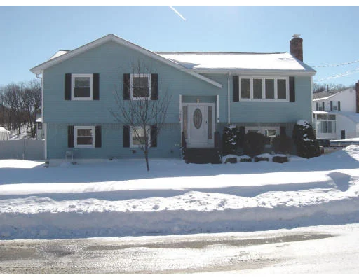 Unit for sale at 11 Barbara Circle, Woburn, MA 01801