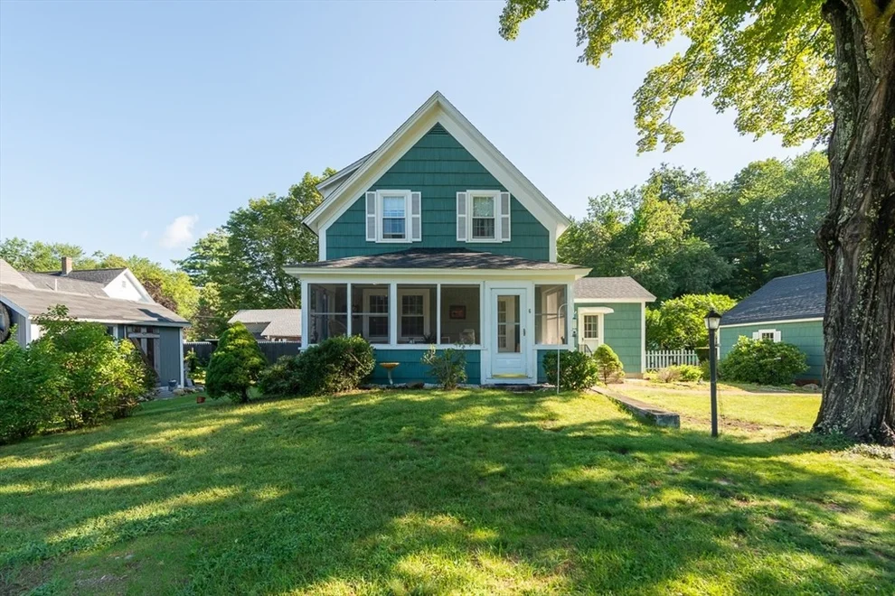 Unit for sale at 6 Smith St, Townsend, MA 01469