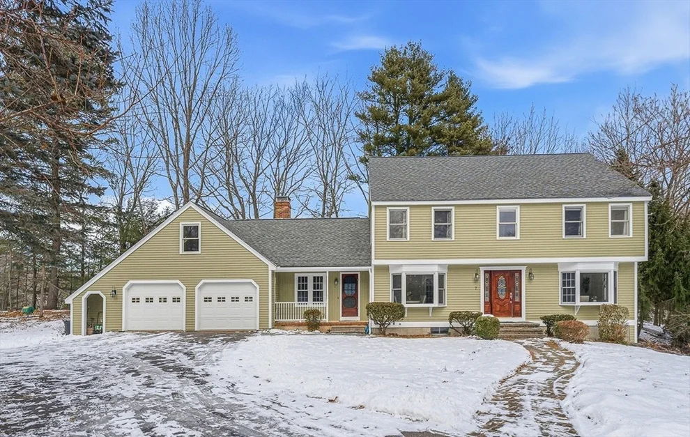 Unit for sale at 7 Concetta Cir, Acton, MA 01720