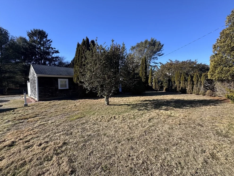 Unit for sale at 1371 Drift Rd, Westport, MA 02790