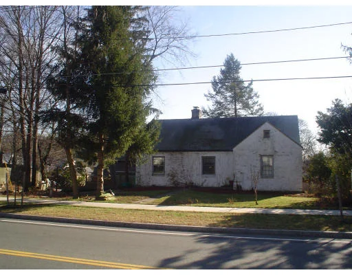 Unit for sale at 380 Pleasant Street, Belmont, MA 02478