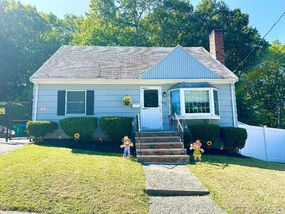 Unit for sale at 15 Cannon Rock Road, Lynn, MA 01904