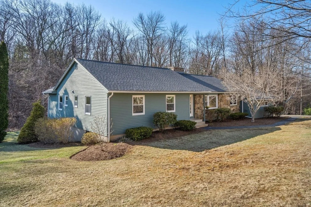 Unit for sale at 37 Finlay Rd, Sturbridge, MA 01518