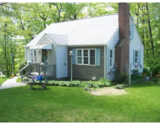 Unit for sale at 22 Idlewood Drive, Auburn, MA 01501