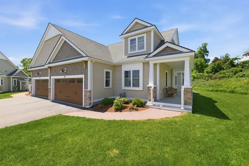 Unit for sale at 23 Fox Hill Lane, Dracut, MA 01826