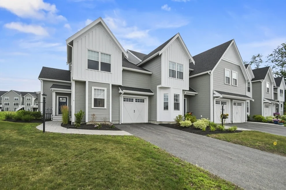 Unit for sale at 9 Morgan Way, Woburn, MA 01801