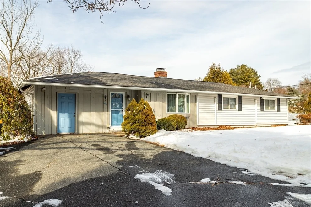 Unit for sale at 3 Heather Dr, Framingham, MA 01701