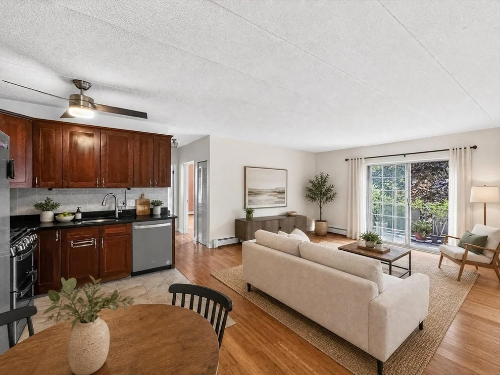 Unit for sale at 20 Skyline Dr, Braintree, MA 02184