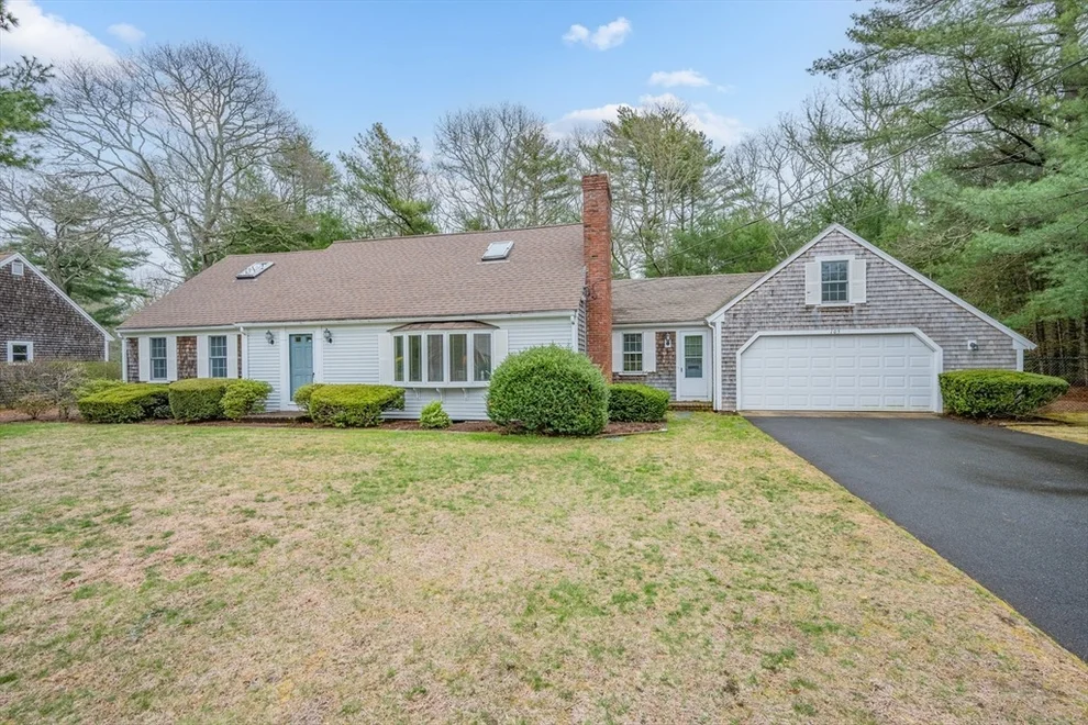 Unit for sale at 105 Rolling Hitch Rd, Barnstable, MA 02632