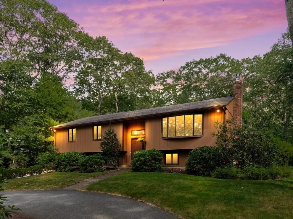 Unit for sale at 3 Mccarthy Cir, Framingham, MA 01702