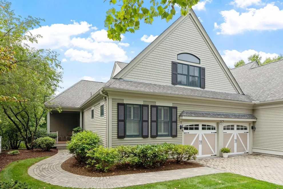 Unit for sale at 6 Candleberry Lane, Belmont, MA 02478