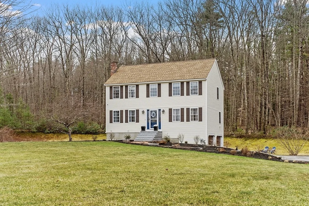 Unit for sale at 3 Ashley St, Pepperell, MA 01463