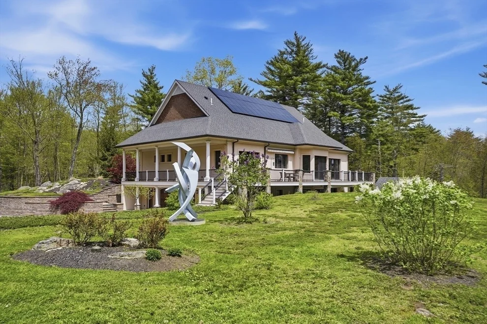 Unit for sale at 29-R Orchard St, Newbury, MA 01922