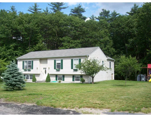 Unit for sale at 424 Rumonoski Dr, Northbridge, MA 01534